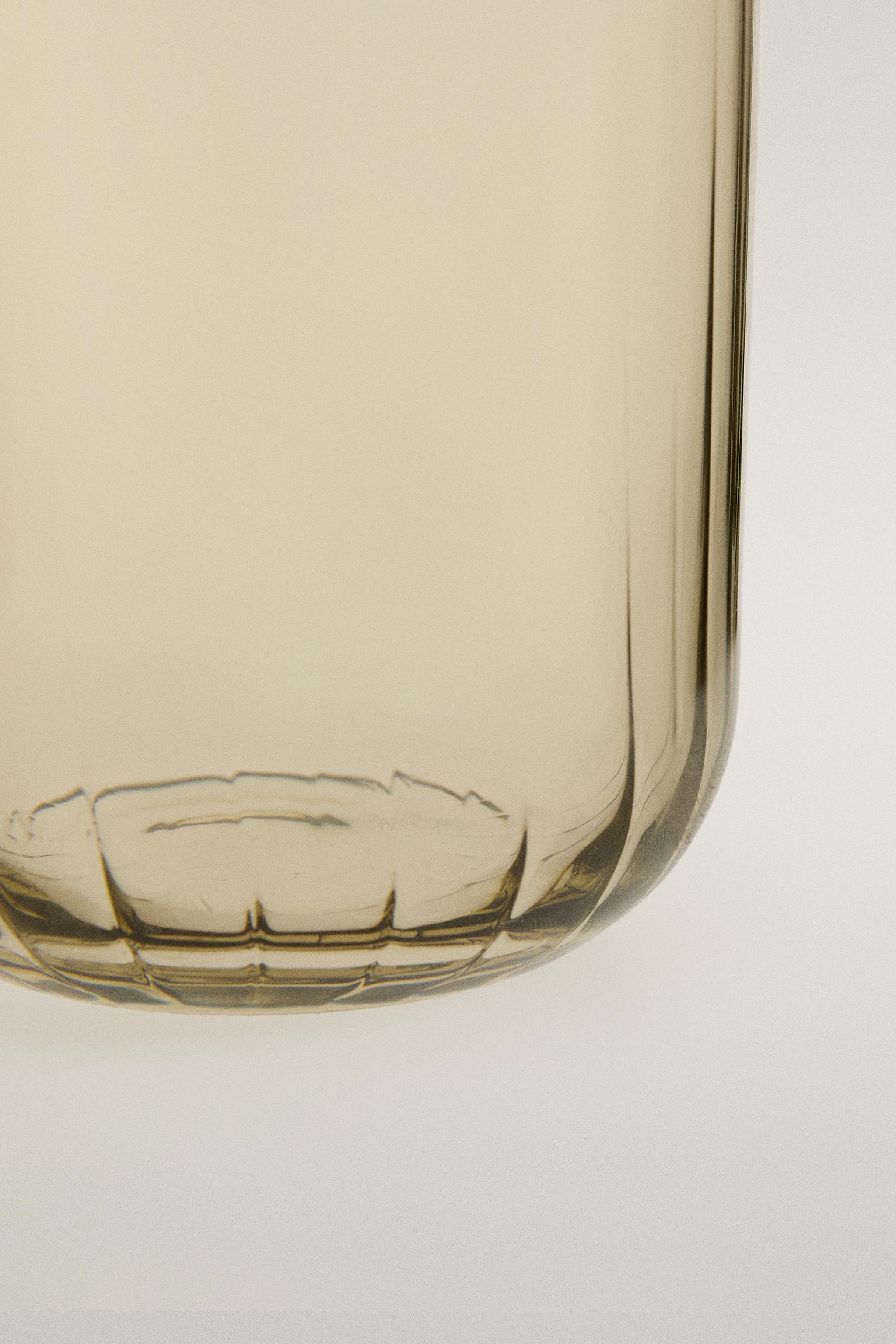 GLASS TUMBLER WITH RAISED LINES